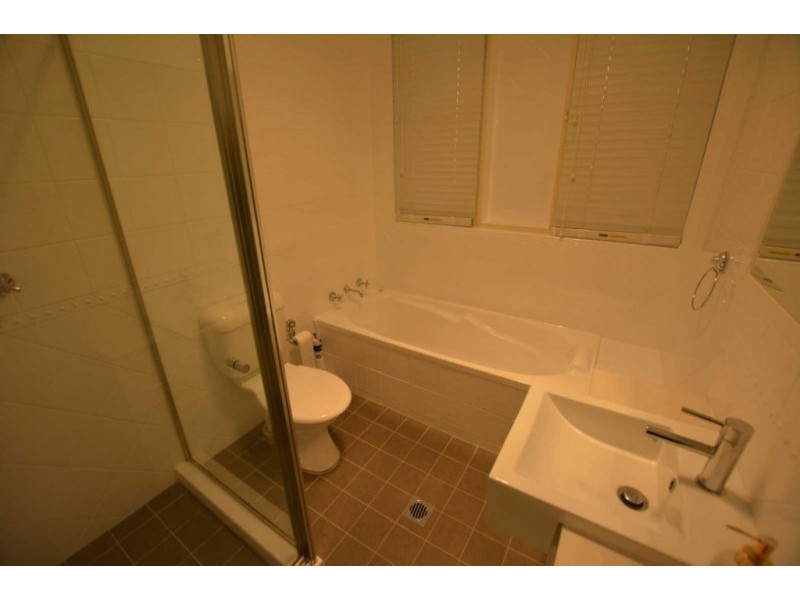 29 LIND AVENUE, Oatlands NSW 2117