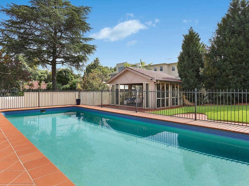 29 LIND AVENUE, Oatlands NSW 2117