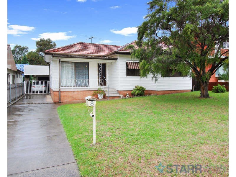 8 Bowden St, Merrylands NSW 2160