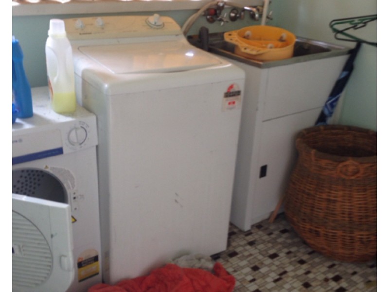 8 Bowden St, Merrylands NSW 2160