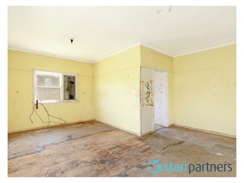 13 Lewis Street, South Wentworthville NSW 2145