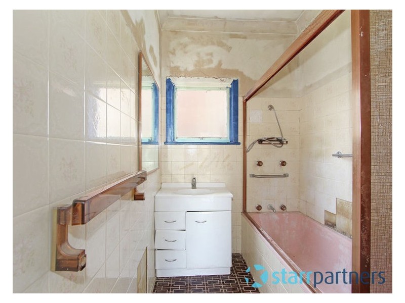 13 Lewis Street, South Wentworthville NSW 2145