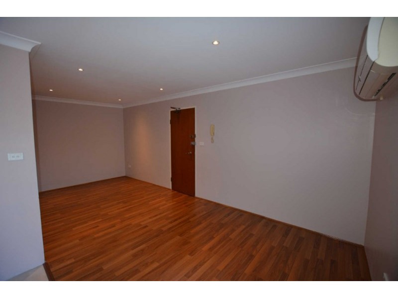 20/37 MEMORIAL AV, Merrylands NSW 2160