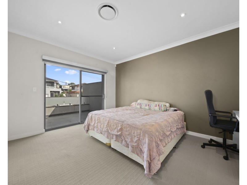 19 Gloucester Avenue, Merrylands NSW 2160