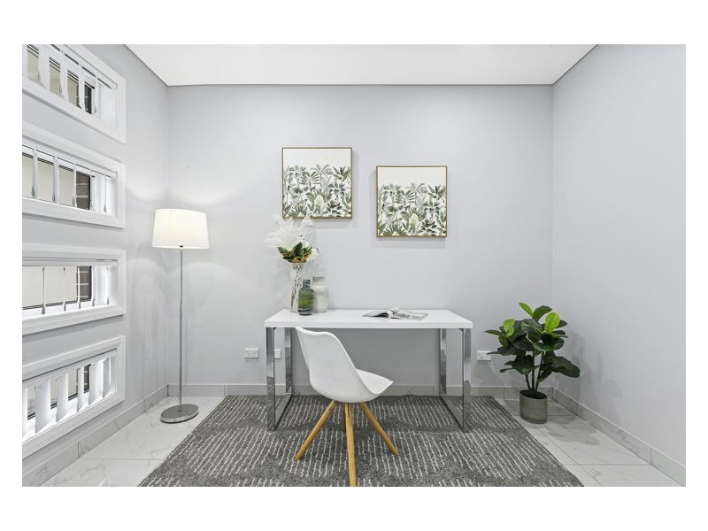 4 Serpentine Street, Merrylands NSW 2160