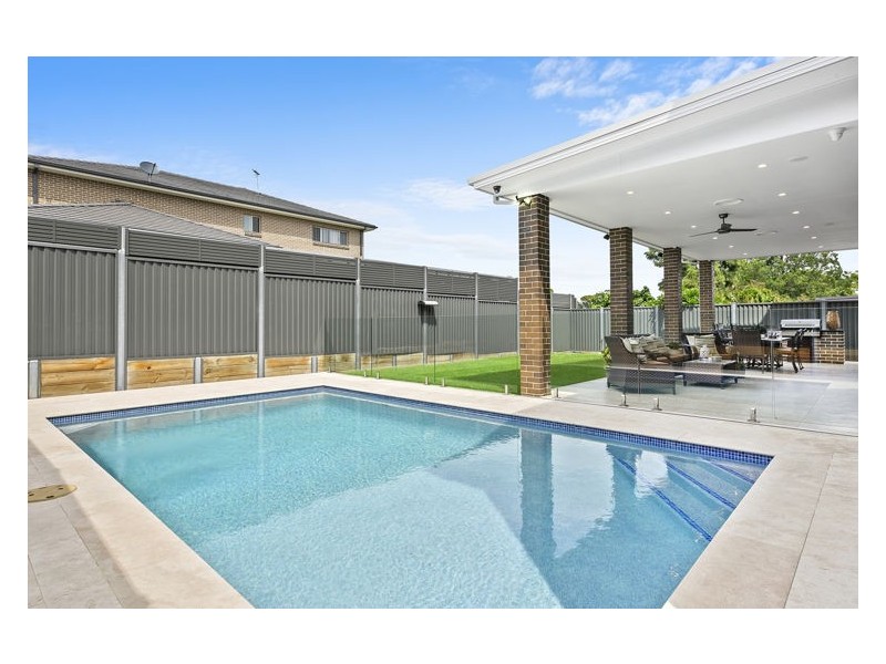 8 Brett Avenue, Constitution Hill NSW 2145