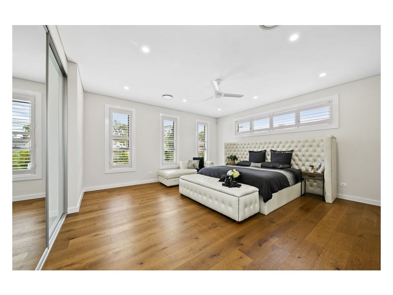 8 Brett Avenue, Constitution Hill NSW 2145