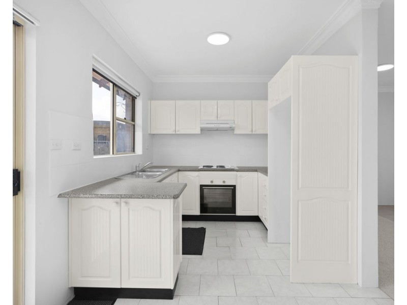 6/25-27 Holdsworth Street, Merrylands NSW 2160