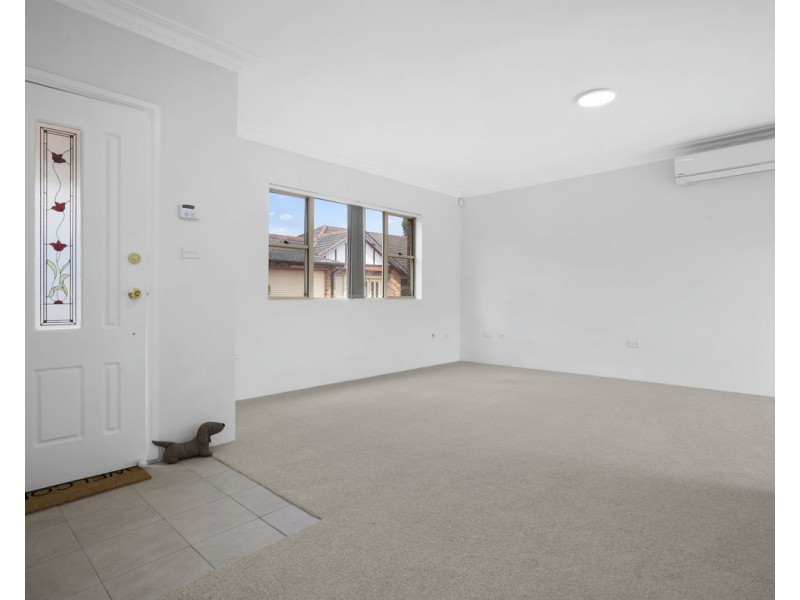 6/25-27 Holdsworth Street, Merrylands NSW 2160