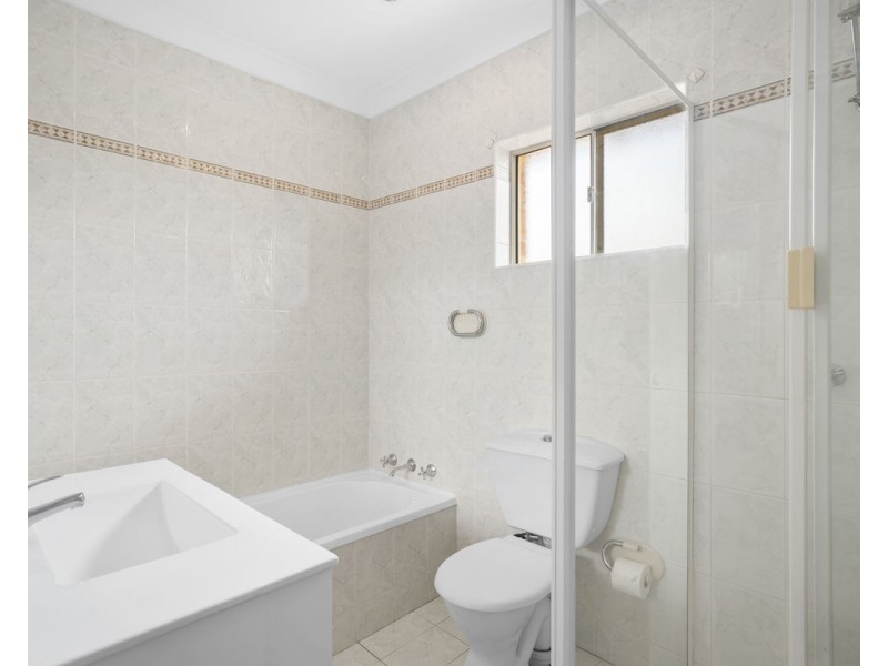 6/25-27 Holdsworth Street, Merrylands NSW 2160