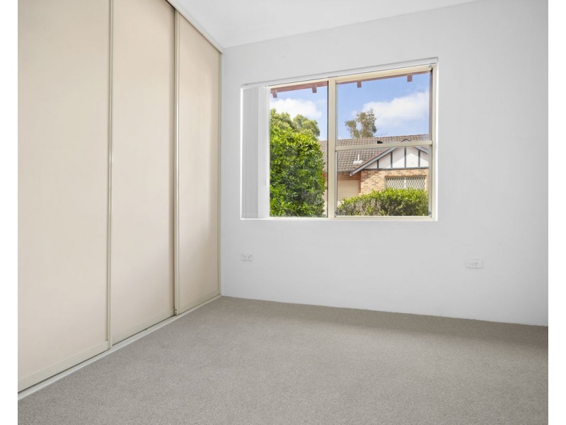 6/25-27 Holdsworth Street, Merrylands NSW 2160