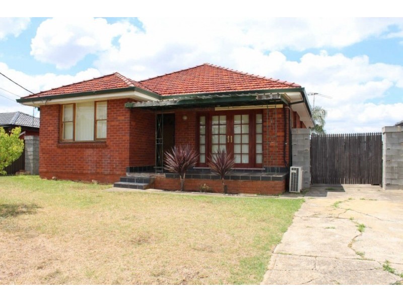 16 WARREN ROAD, Woodpark NSW 2164