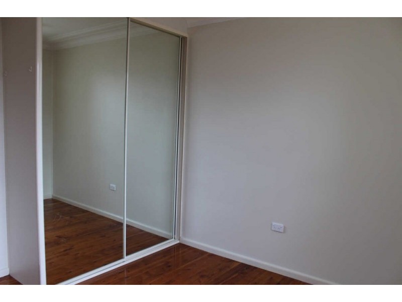 16 WARREN ROAD, Woodpark NSW 2164