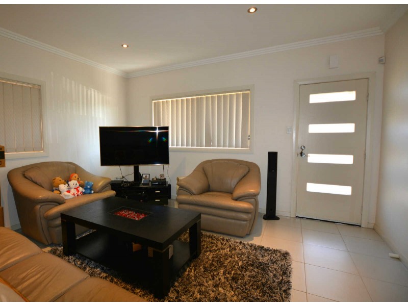 6 BARRETT STREET, Guildford NSW 2161