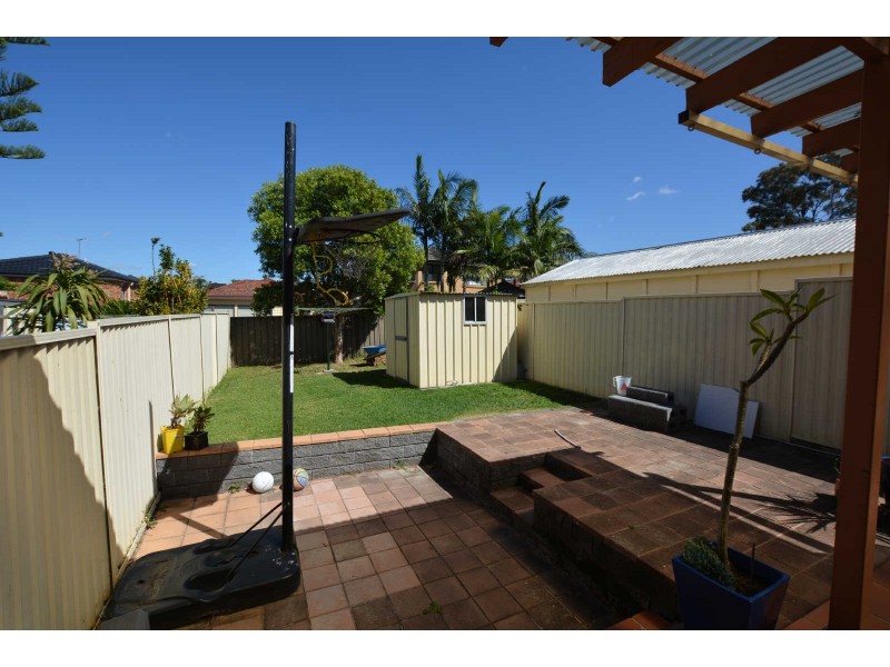 5 HENDERSON STREET, Merrylands NSW 2160