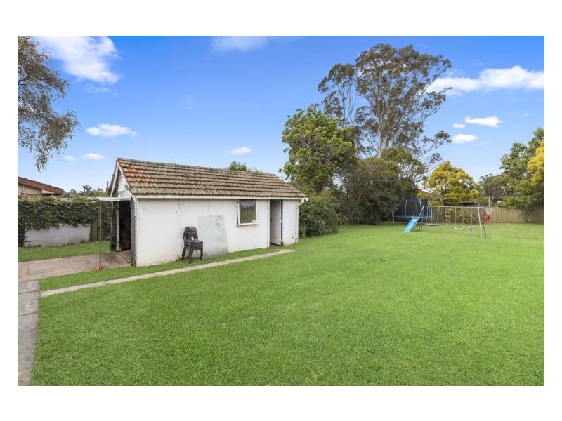 16 Normac Road, Girraween NSW 2145