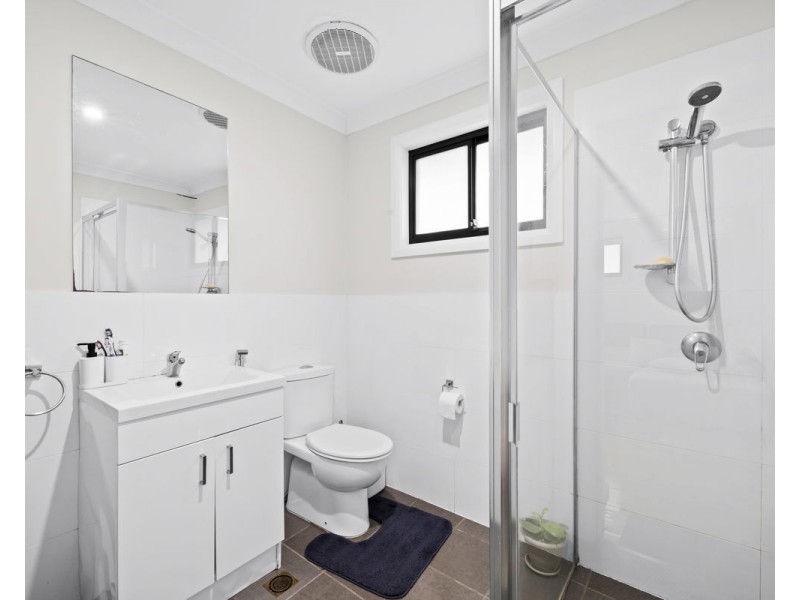 12 Orleans Crescent, Toongabbie NSW 2146