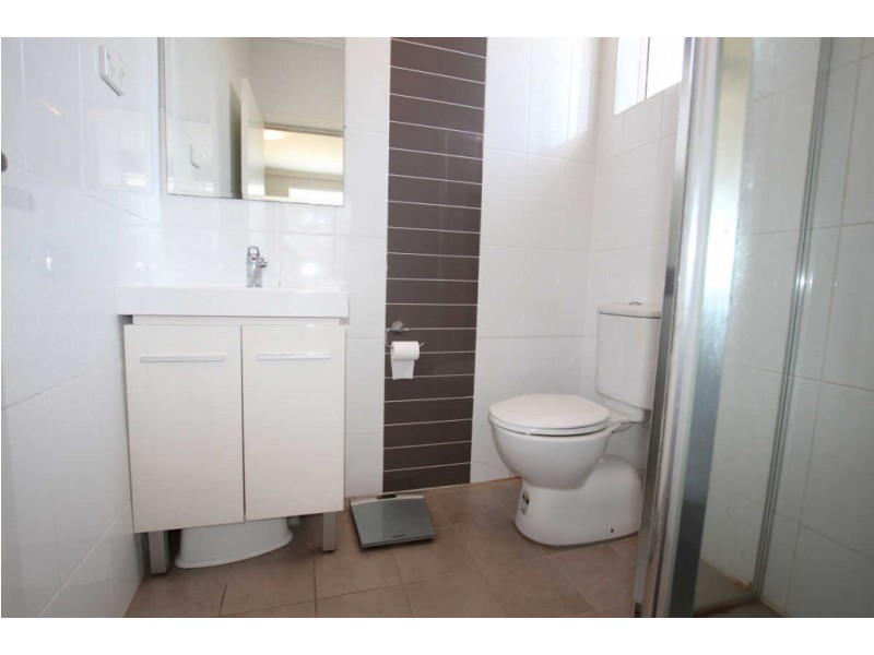 32 EDNA AVENUE, Merrylands NSW 2160