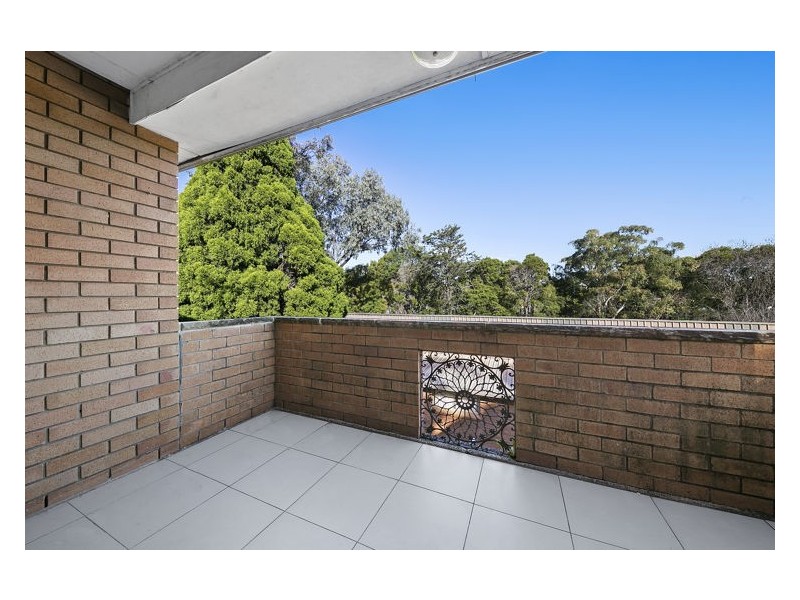 4/28-32 Treves Street, Merrylands NSW 2160