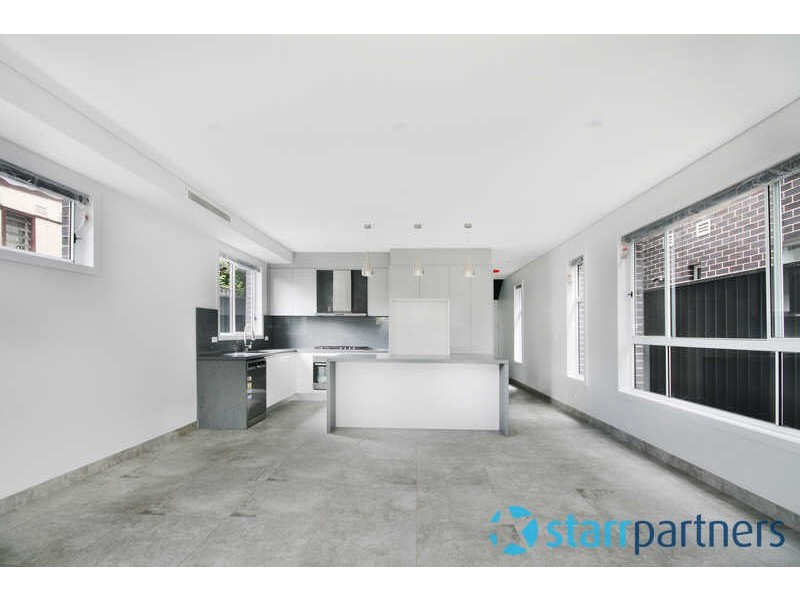 37 LIGAR STREET, Fairfield Heights NSW 2165