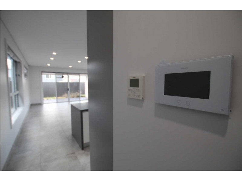 37 LIGAR STREET, Fairfield Heights NSW 2165