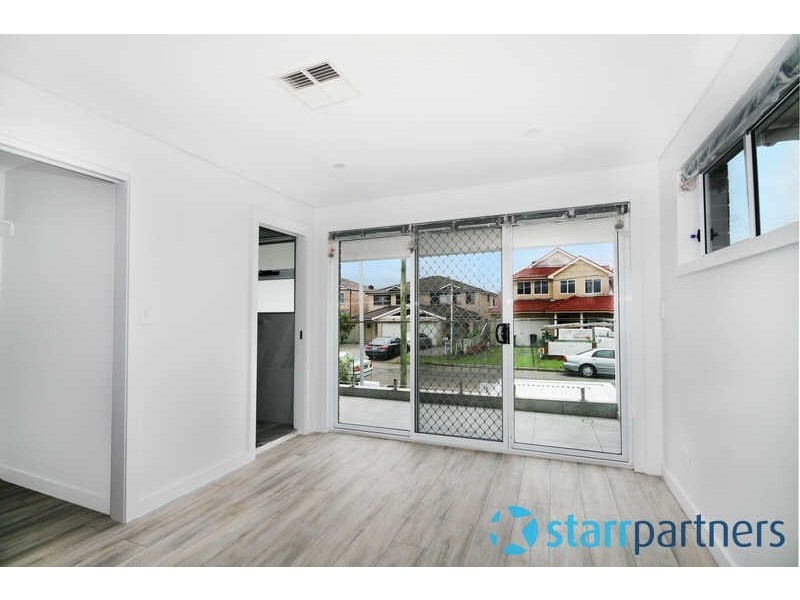 37 LIGAR STREET, Fairfield Heights NSW 2165