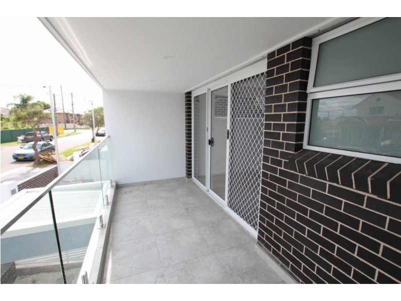 37 LIGAR STREET, Fairfield Heights NSW 2165