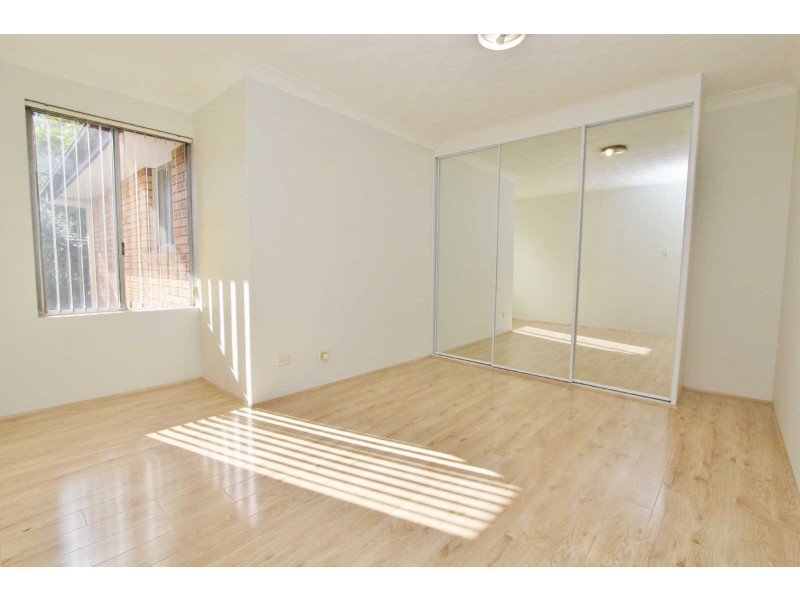4/18 Sheffield Street, Merrylands NSW 2160