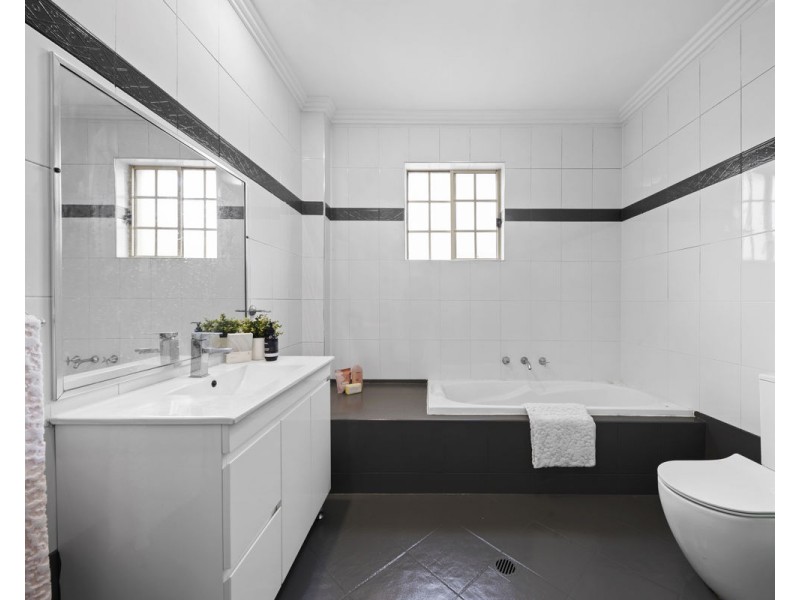 61 Warwick Road, Merrylands NSW 2160