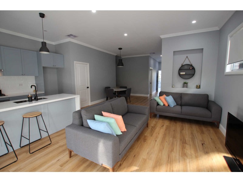 84A CENTENARY ROAD, South Wentworthville NSW 2145