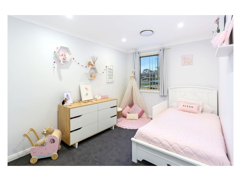 16 Old Church Lane, Prospect NSW 2148