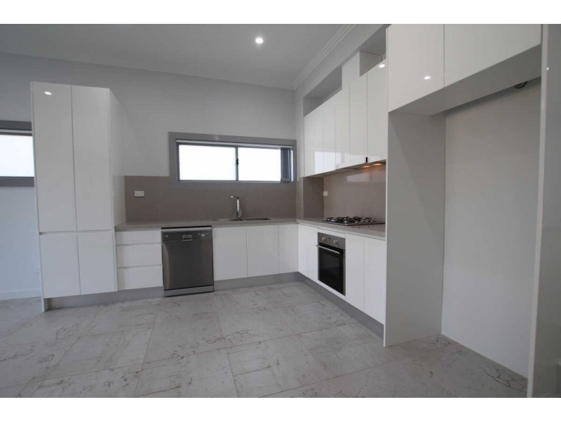 68A HAMPDEN ROAD, South Wentworthville NSW 2145