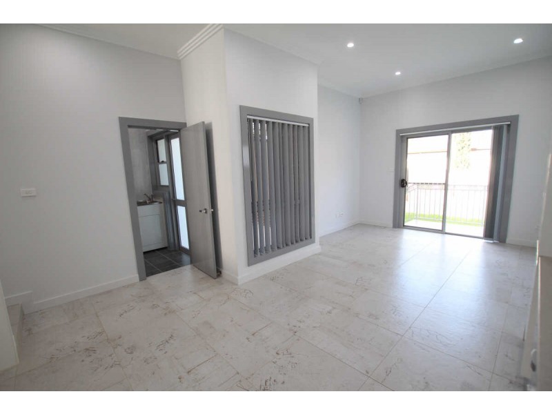68A HAMPDEN ROAD, South Wentworthville NSW 2145