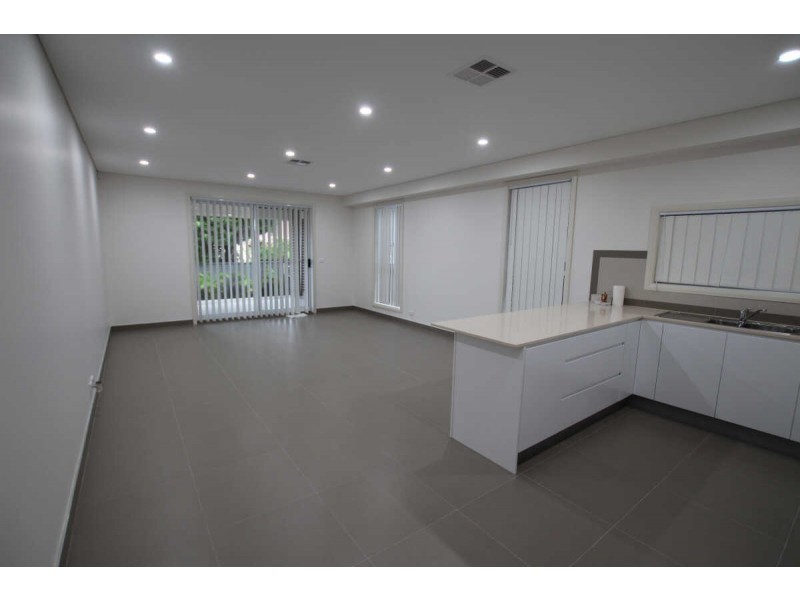 8A RUPERT STTREET, Merrylands NSW 2160