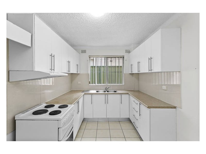 2/44 Birmingham Street, Merrylands NSW 2160