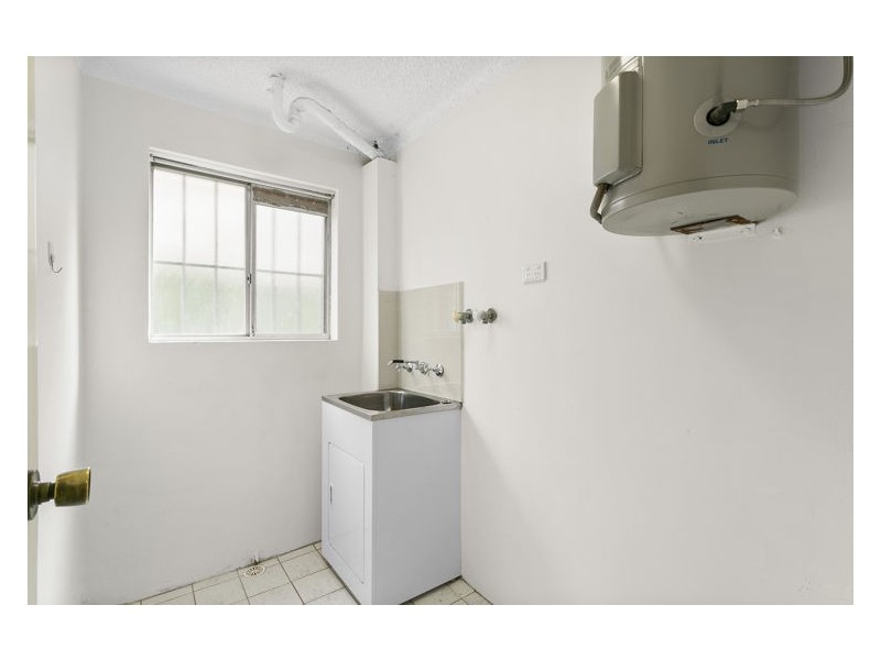 2/44 Birmingham Street, Merrylands NSW 2160