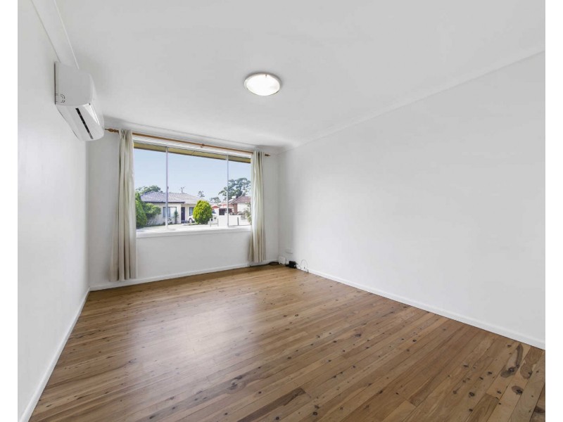 12 Lance Cr, Greystanes NSW 2145