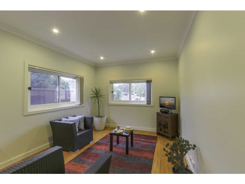 6A DELL PLACE, Georges Hall NSW 2198