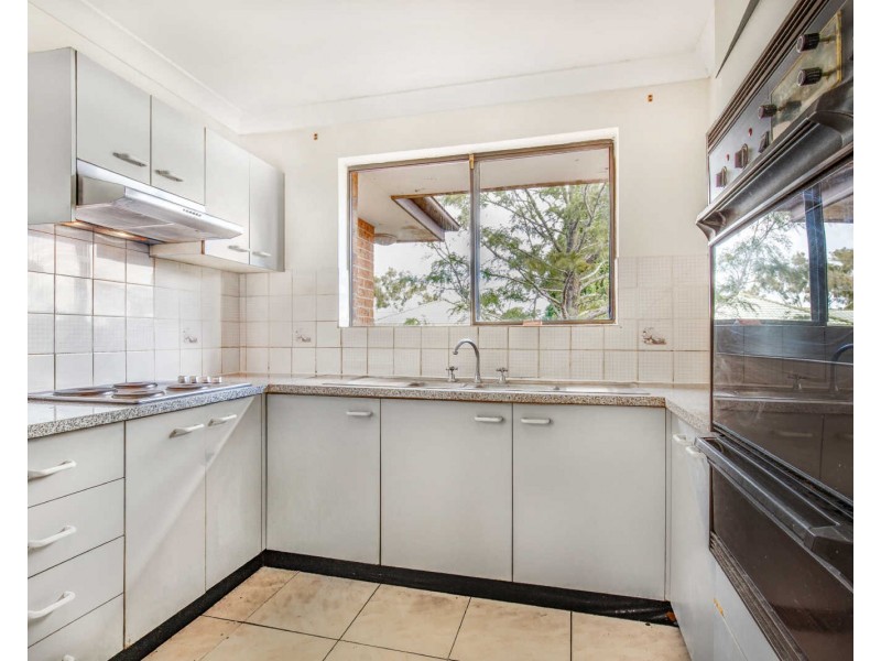 12/61 Windsor Road, Merrylands NSW 2160