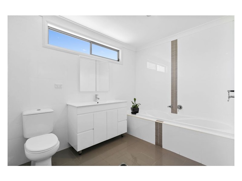 2b Hannah Way, Pemulwuy NSW 2145