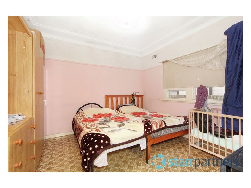 8 Hilltop Road, Merrylands NSW 2160