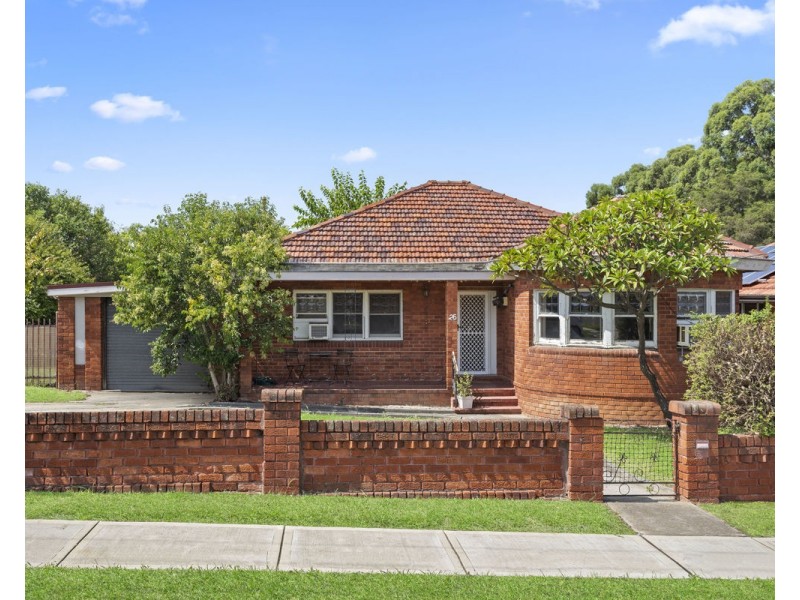 26 The Esplanade, Guildford NSW 2161