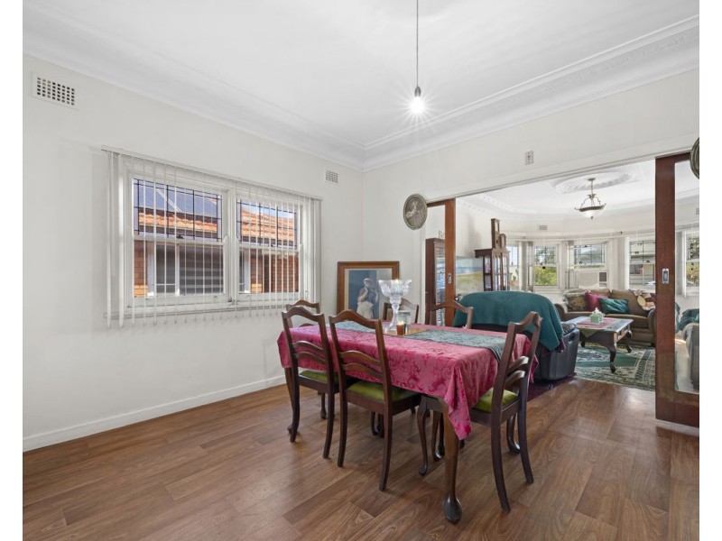 26 The Esplanade, Guildford NSW 2161