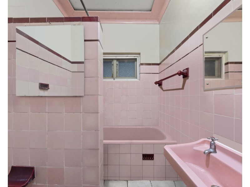 26 The Esplanade, Guildford NSW 2161