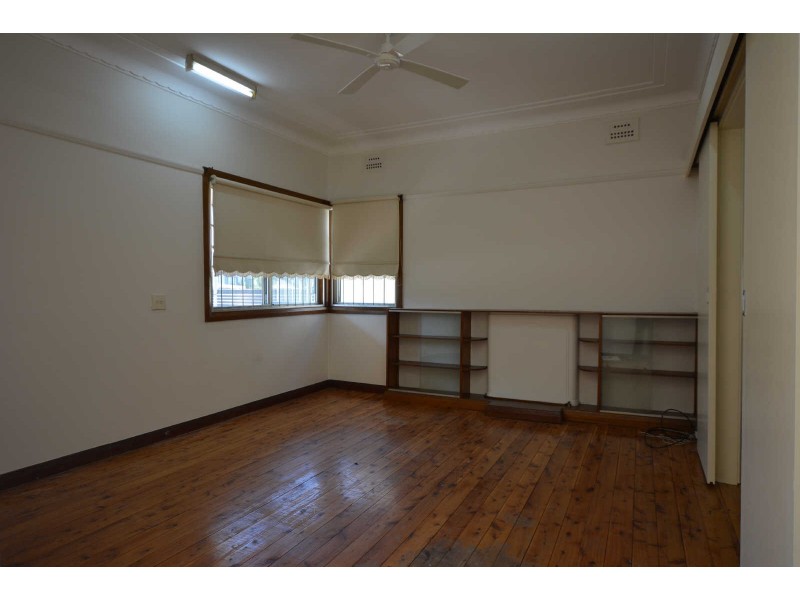 20 PATTEN AVENUE, Merrylands NSW 2160