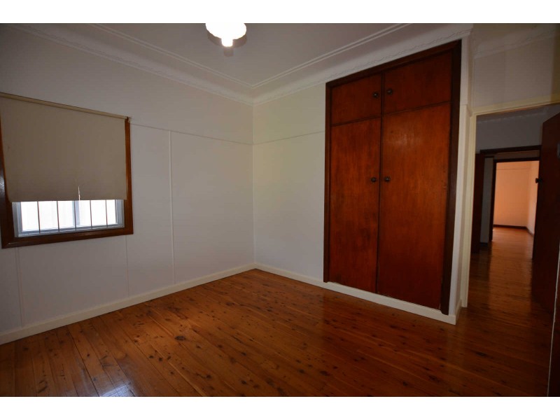 20 PATTEN AVENUE, Merrylands NSW 2160