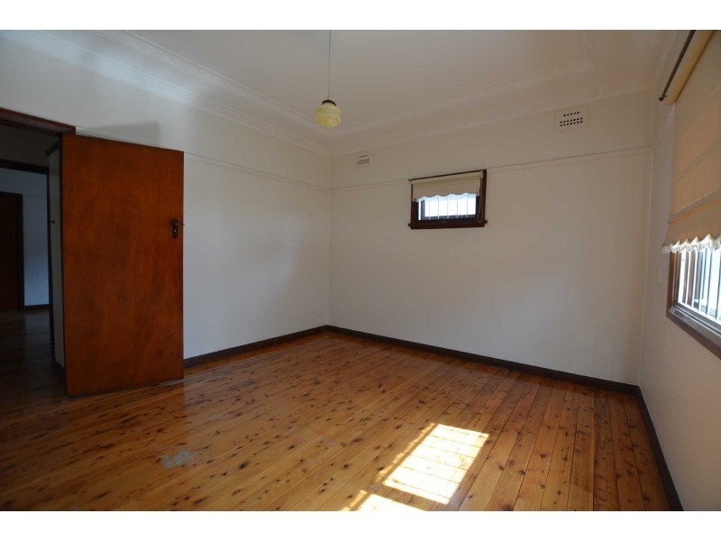 20 PATTEN AVENUE, Merrylands NSW 2160