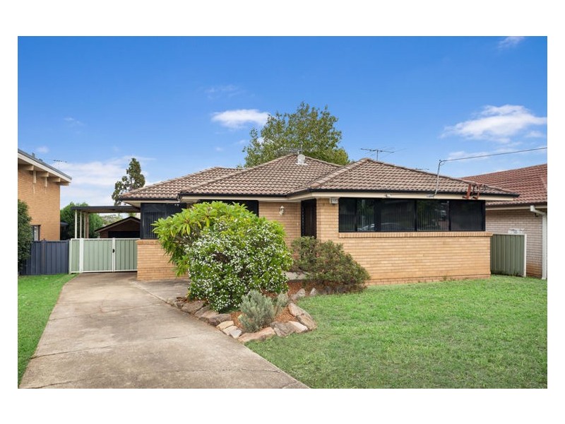32 Grevillea Crescent, Greystanes NSW 2145