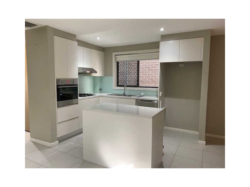 19 Burriang Way, Pemulwuy NSW 2145