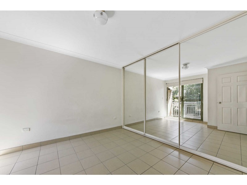 8/3 Crown Street, Granville NSW 2142